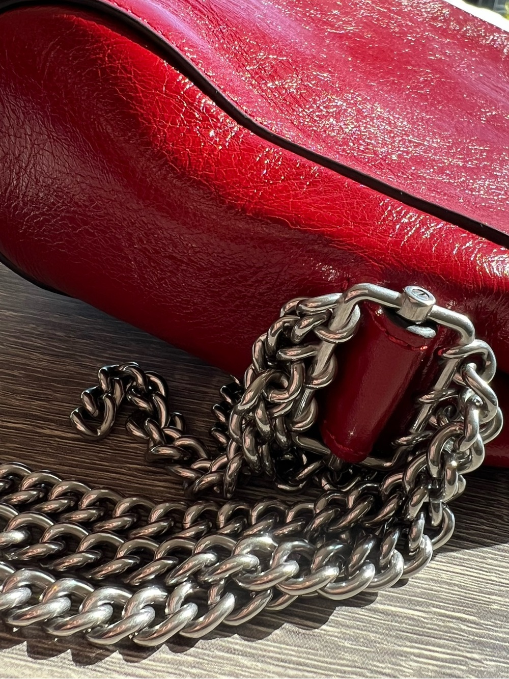 Mulberry Triple Chain Lily in Lancaster Red - Picture 11 of 14
